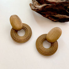 Load image into Gallery viewer, Simple Retro Statement Earrings For Women