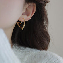 Load image into Gallery viewer, Gap-shaped Heart Silver Needle Earrings
