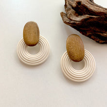 Load image into Gallery viewer, Simple Retro Statement Earrings For Women